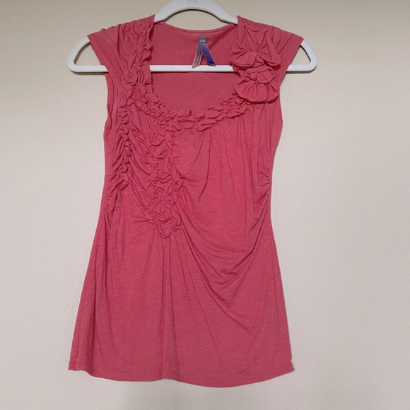 Anthropologie Tops - Anthroplogie coral ruched tee size XS